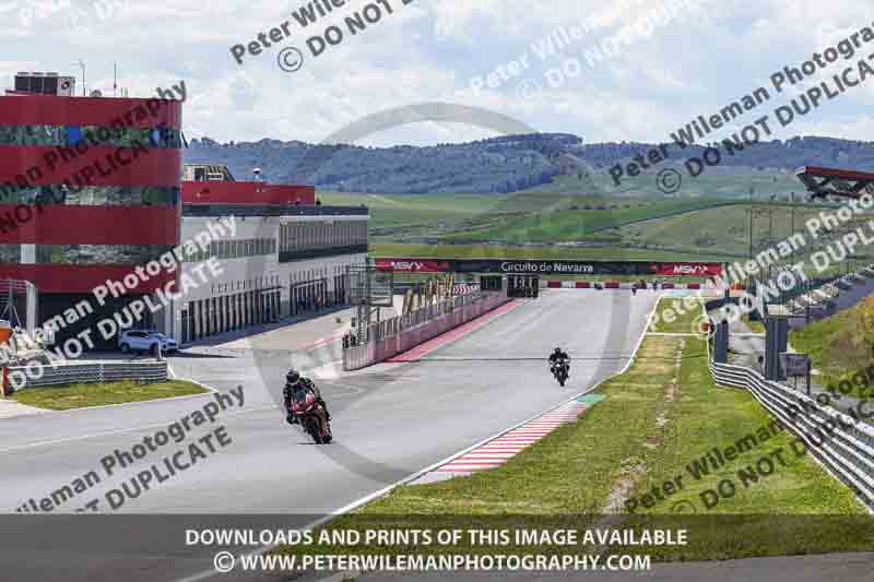 cadwell no limits trackday;cadwell park;cadwell park photographs;cadwell trackday photographs;enduro digital images;event digital images;eventdigitalimages;navarra;no limits trackdays;peter wileman photography;racing digital images;trackday digital images;trackday photos